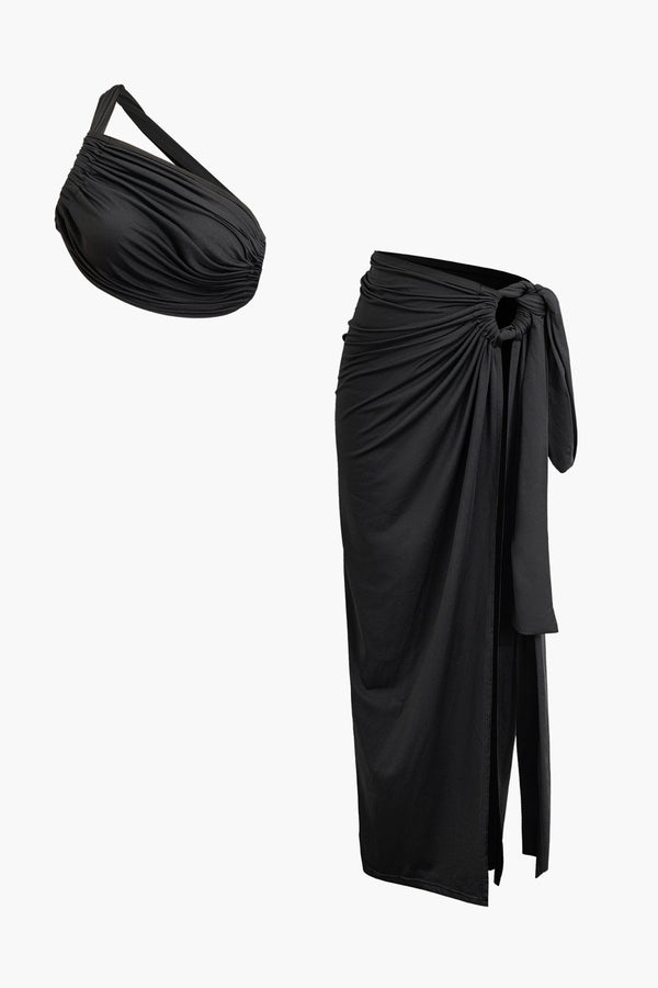a black skirt with a tie around it