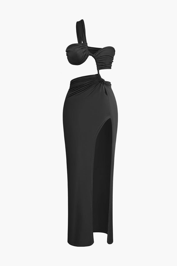 a black dress with a bow on the back
