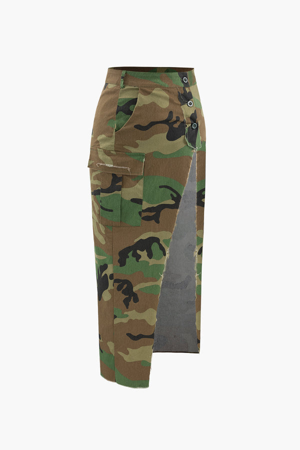 a picture of a camouflage cargo shorts