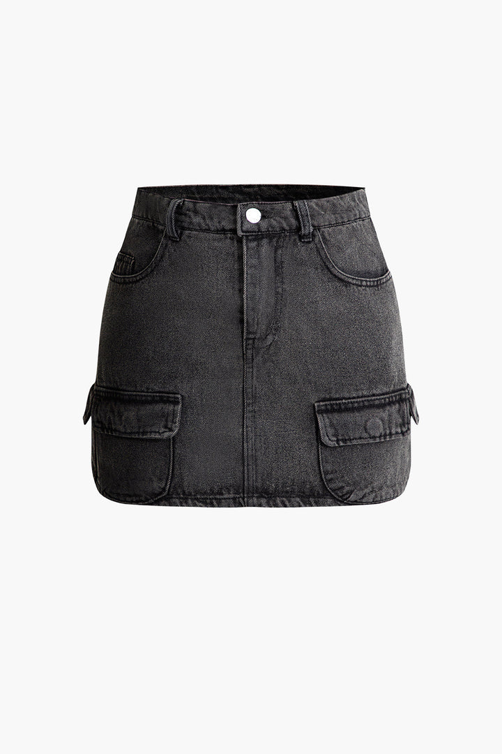 a black denim skirt with pockets and pockets